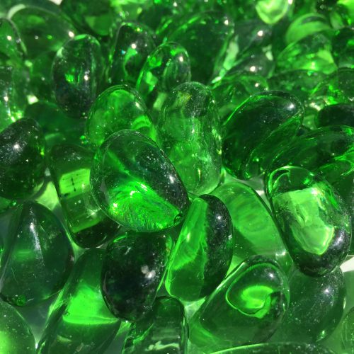 galet de verre vert zoom